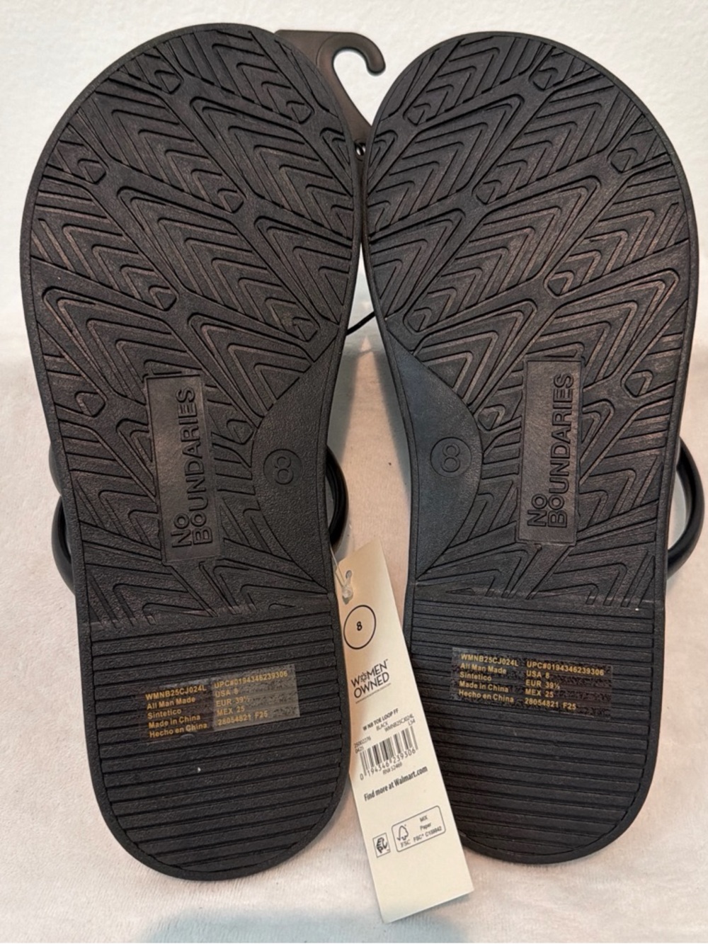 No Boundaries Black Minimal Strappy Women's Sandals - Picture 2 of 3